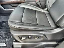 GMC Sierra 1500 SLT 2WD Crew Cab 147" 2026