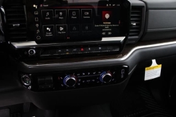 GMC Sierra 1500 SLE 4WD Crew Cab 157" 2026