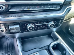 GMC Sierra 1500 SLT 4WD Crew Cab 157" 2026