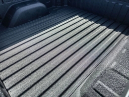 GMC Sierra 1500 SLT 4WD Crew Cab 147" 2026