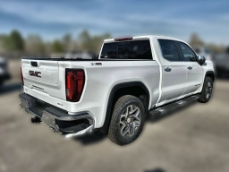 GMC Sierra 1500 SLT 4WD Crew Cab 157" 2026