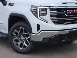 GMC Sierra 1500 SLT 4WD Crew Cab 147" 2026