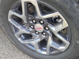 GMC Sierra 1500 SLT 4WD Crew Cab 147" 2026