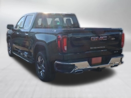 GMC Sierra 1500 SLT 4WD Crew Cab 157" 2026