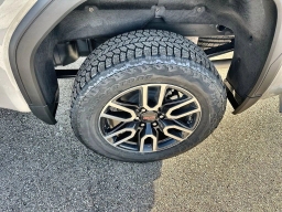 GMC Sierra 1500 AT4 4WD Crew Cab 157" 2026