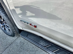 GMC Sierra 1500 AT4 4WD Crew Cab 157" 2026