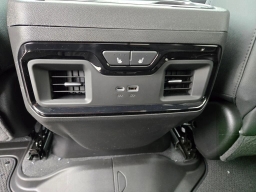 GMC Sierra 1500 AT4 4WD Crew Cab 157" 2026