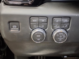 GMC Sierra 1500 AT4X 4WD Crew Cab 147" 2026