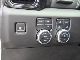 GMC Sierra 1500 AT4X 4WD Crew Cab 147" 2025