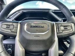 GMC Sierra 1500 Denali 4WD Crew Cab 157" 2026