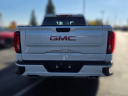GMC Sierra 1500 Denali 4WD Crew Cab 157" 2026