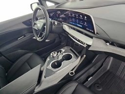 Cadillac OPTIQ Luxury 4dr w/1SC 2026