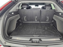 Cadillac OPTIQ Luxury 4dr w/1SC 2026