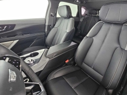 Cadillac OPTIQ Luxury 4dr w/1SC 2026