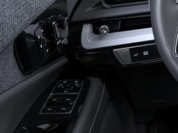 Cadillac OPTIQ Luxury 4dr w/1SC 2026