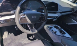 Cadillac OPTIQ Luxury 4dr w/1SC 2026