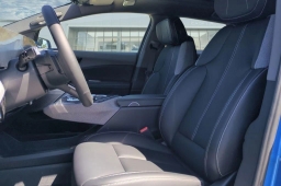 Cadillac OPTIQ Luxury 4dr w/1SC 2026