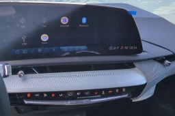 Cadillac OPTIQ Luxury 4dr w/1SC 2026