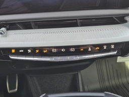 Cadillac OPTIQ Luxury 4dr w/1SC 2026