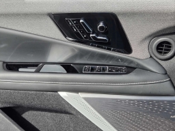 Cadillac OPTIQ Luxury 4dr w/1SC 2026