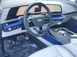 Cadillac OPTIQ Luxury 4dr w/1SC 2026