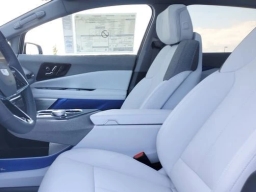 Cadillac OPTIQ Luxury 4dr w/1SC 2026