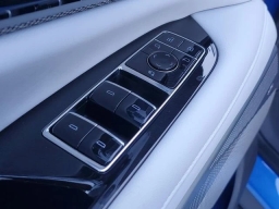 Cadillac OPTIQ Luxury 4dr w/1SC 2026