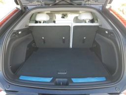 Cadillac OPTIQ Luxury 4dr w/1SC 2026