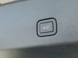 Cadillac OPTIQ Luxury 4dr w/1SC 2026