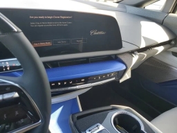 Cadillac OPTIQ Luxury 4dr w/1SC 2026