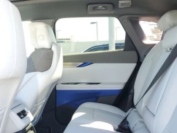 Cadillac OPTIQ Luxury 4dr w/1SC 2026