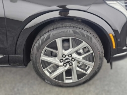 Cadillac OPTIQ Luxury 4dr w/1SC 2026