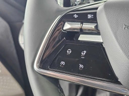 Cadillac OPTIQ Luxury 4dr w/1SC 2026