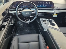 Cadillac OPTIQ Luxury 4dr w/1SC 2026