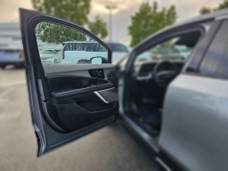 Cadillac OPTIQ Luxury 4dr w/1SC 2026