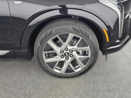 Cadillac OPTIQ Luxury 4dr w/1SC 2026