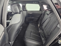 Cadillac OPTIQ Luxury 4dr w/1SC 2026