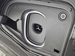 Cadillac OPTIQ Luxury 4dr w/1SC 2026