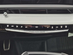 Cadillac OPTIQ Premium Luxury 4dr w/1SE 2026