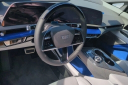 Cadillac OPTIQ Sport 4dr w/1SF 2026