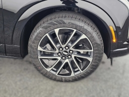 Cadillac OPTIQ Sport 4dr w/1SF 2026