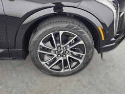 Cadillac OPTIQ Sport 4dr w/1SF 2026