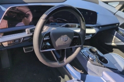 Cadillac OPTIQ Premium Sport 4dr w/1SH 2026