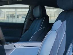 Cadillac OPTIQ Premium Sport 4dr w/1SH 2026