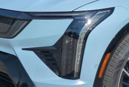 Cadillac OPTIQ Premium Sport 4dr w/1SH 2026