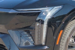 Cadillac OPTIQ Sport AWD 4dr w/1SH 2025