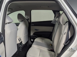 Hyundai Tucson SEL FWD 2025