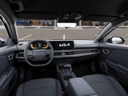 Kia K4 LXS Sedan 2026