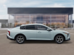 Kia K4 LXS Sedan 2026