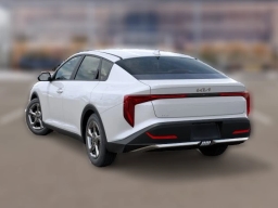 Kia K4 LXS Sedan 2026